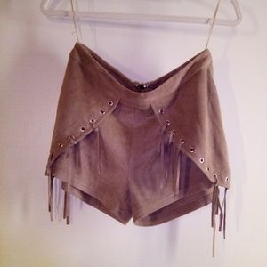 Suede ~ Fringe ~ size 8 ~ LF Shorts